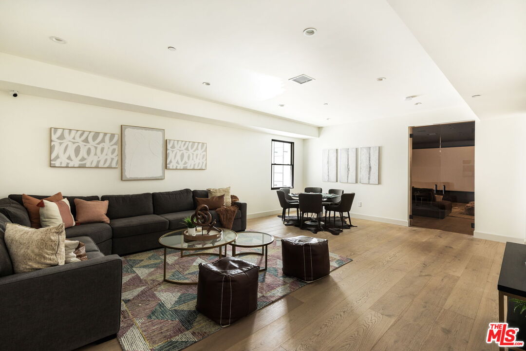 4624 Balboa Ave