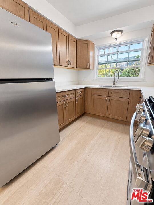 12811 Oxnard St Unit: 1