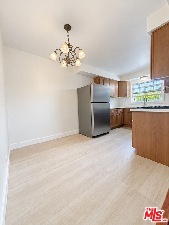 12811 Oxnard St Unit: 1