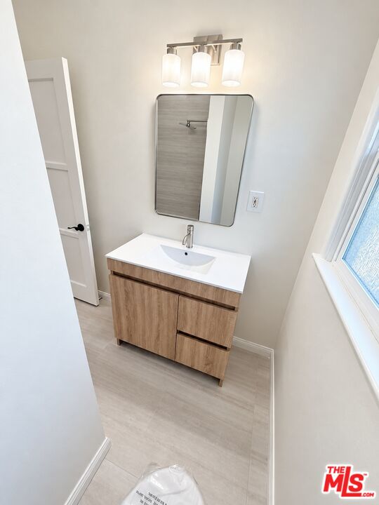 12811 Oxnard St Unit: 1