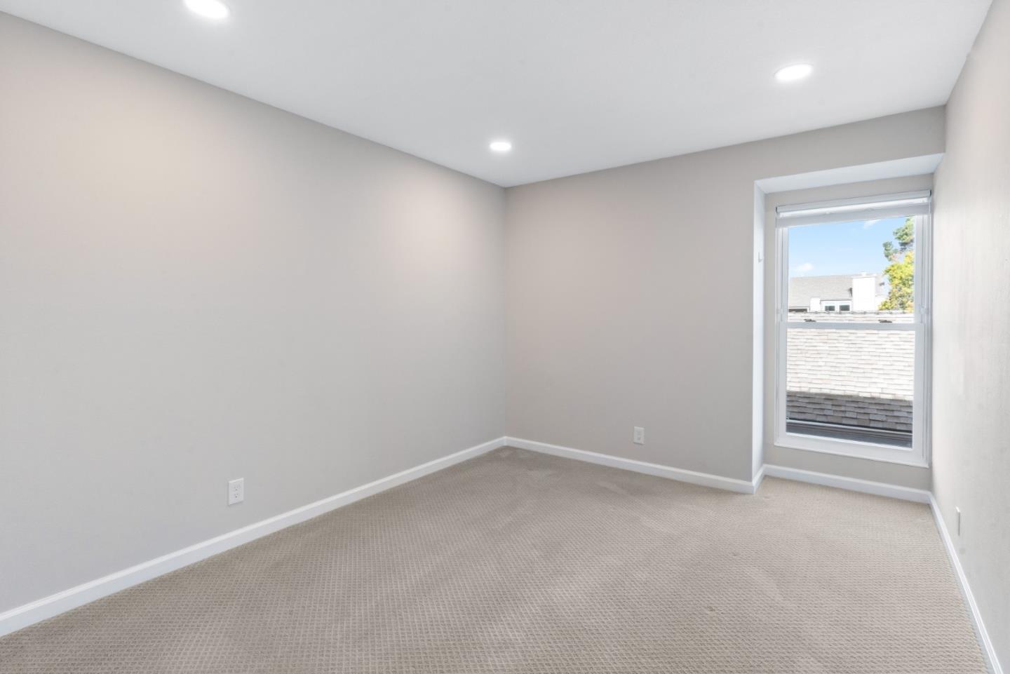 827 Cortez LN