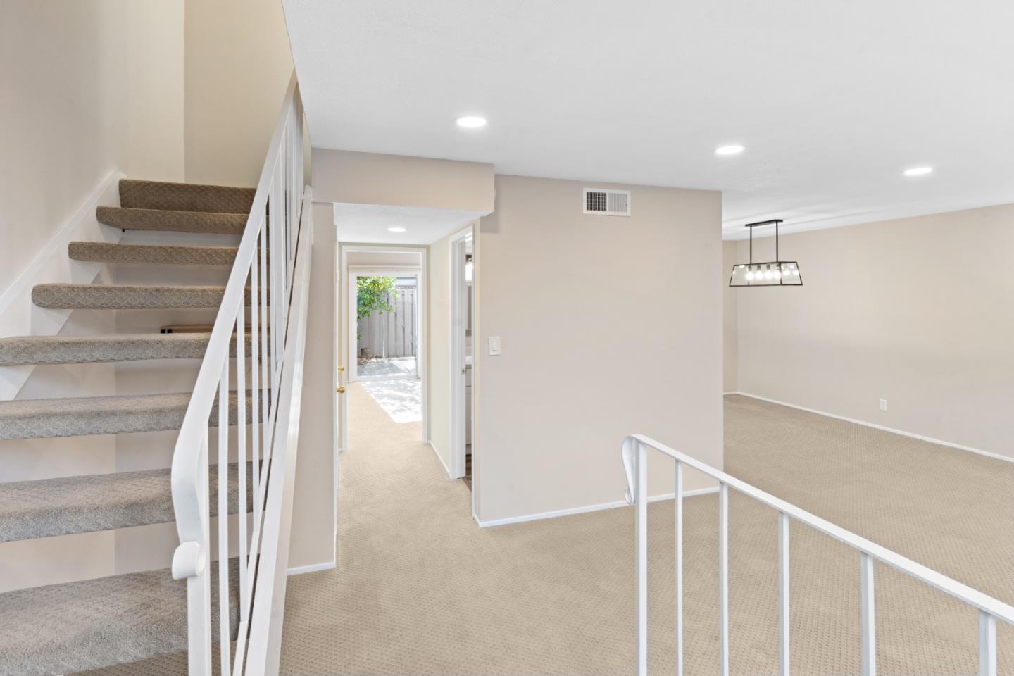 827 Cortez LN