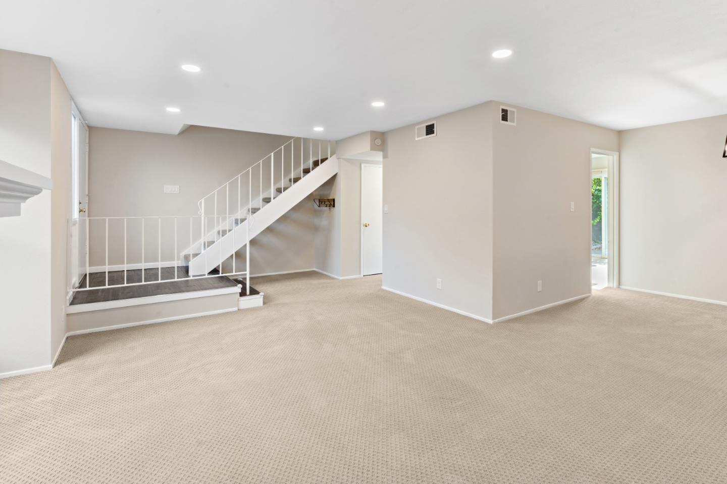 827 Cortez LN