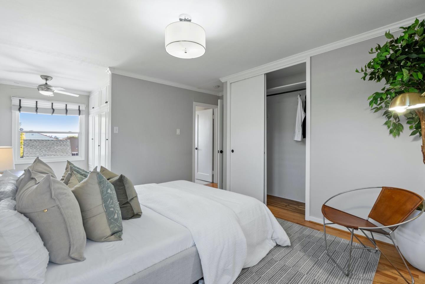172 W 39th AVE