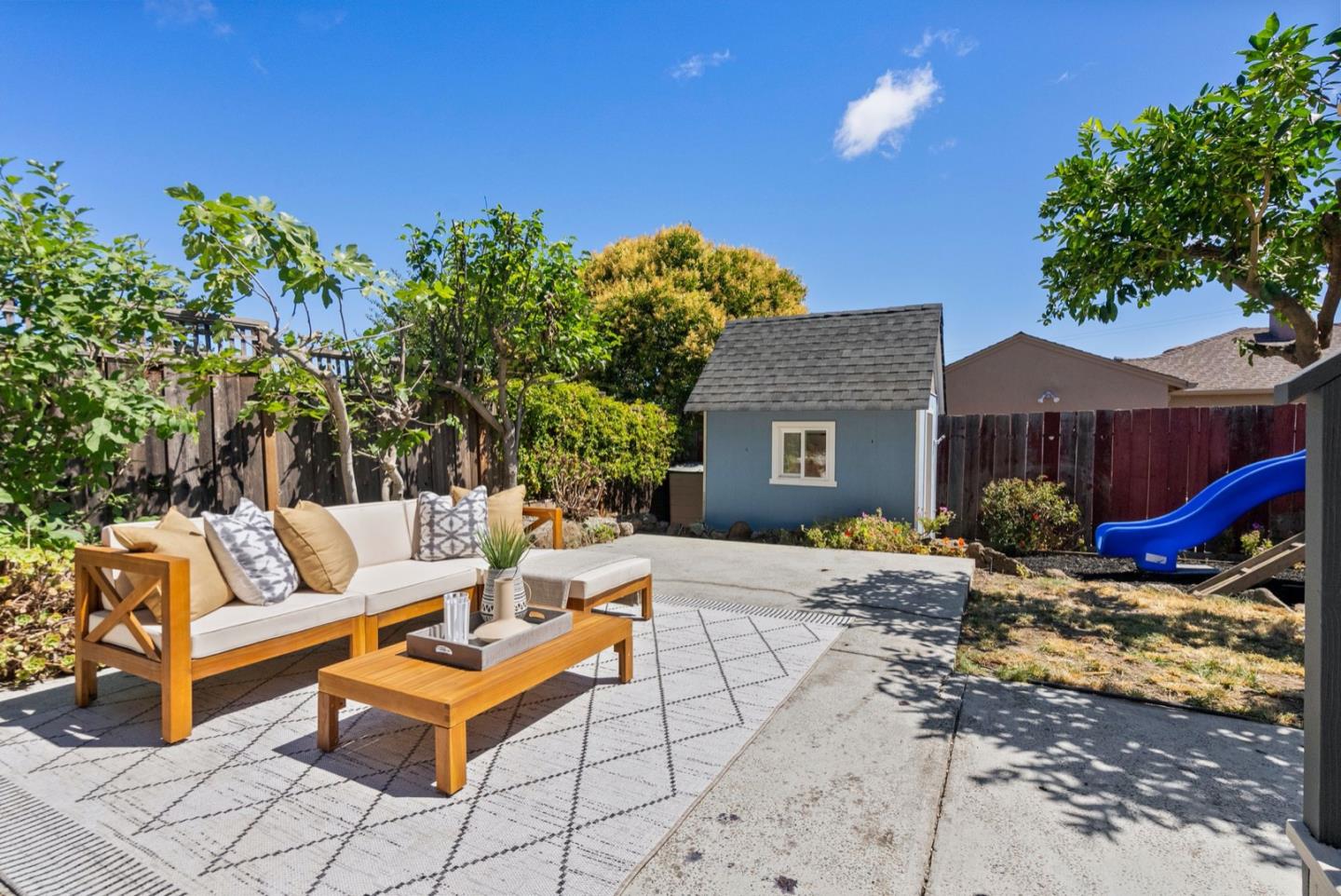 172 W 39th AVE