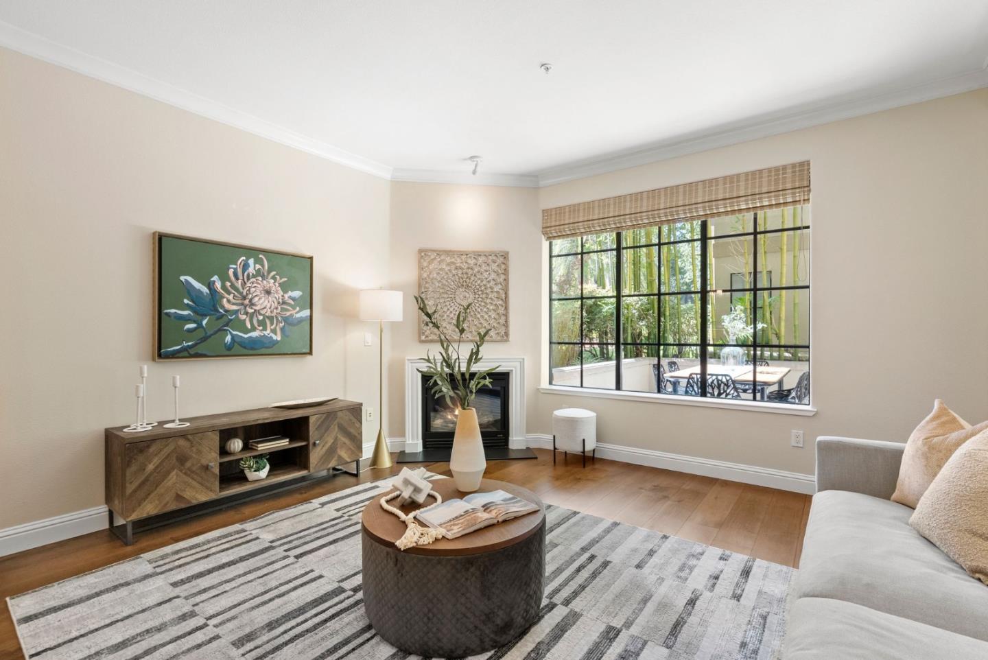 633 Elm ST 104