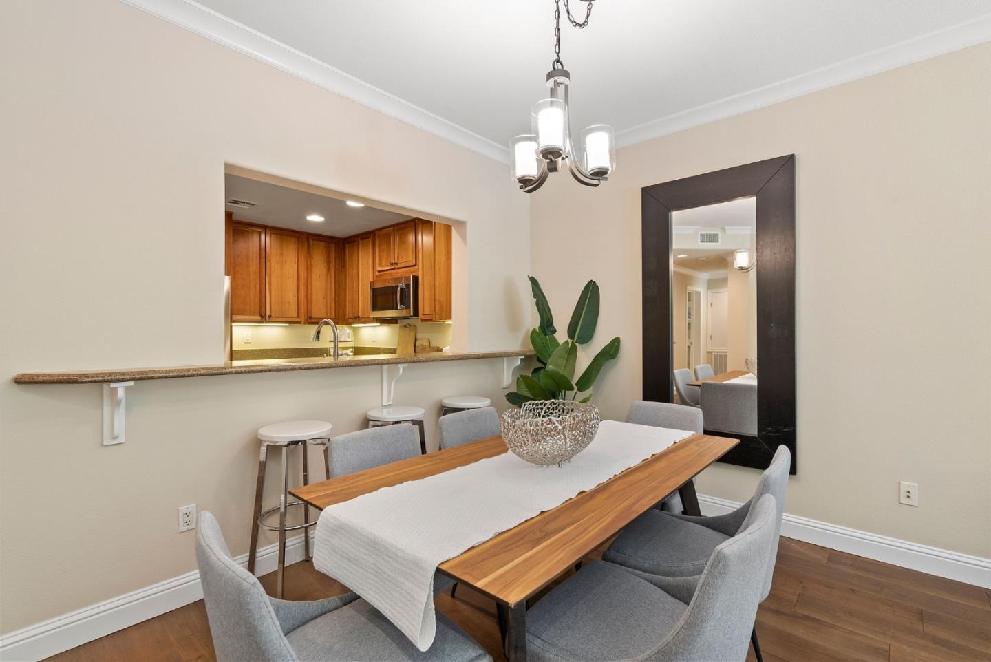 633 Elm ST 104