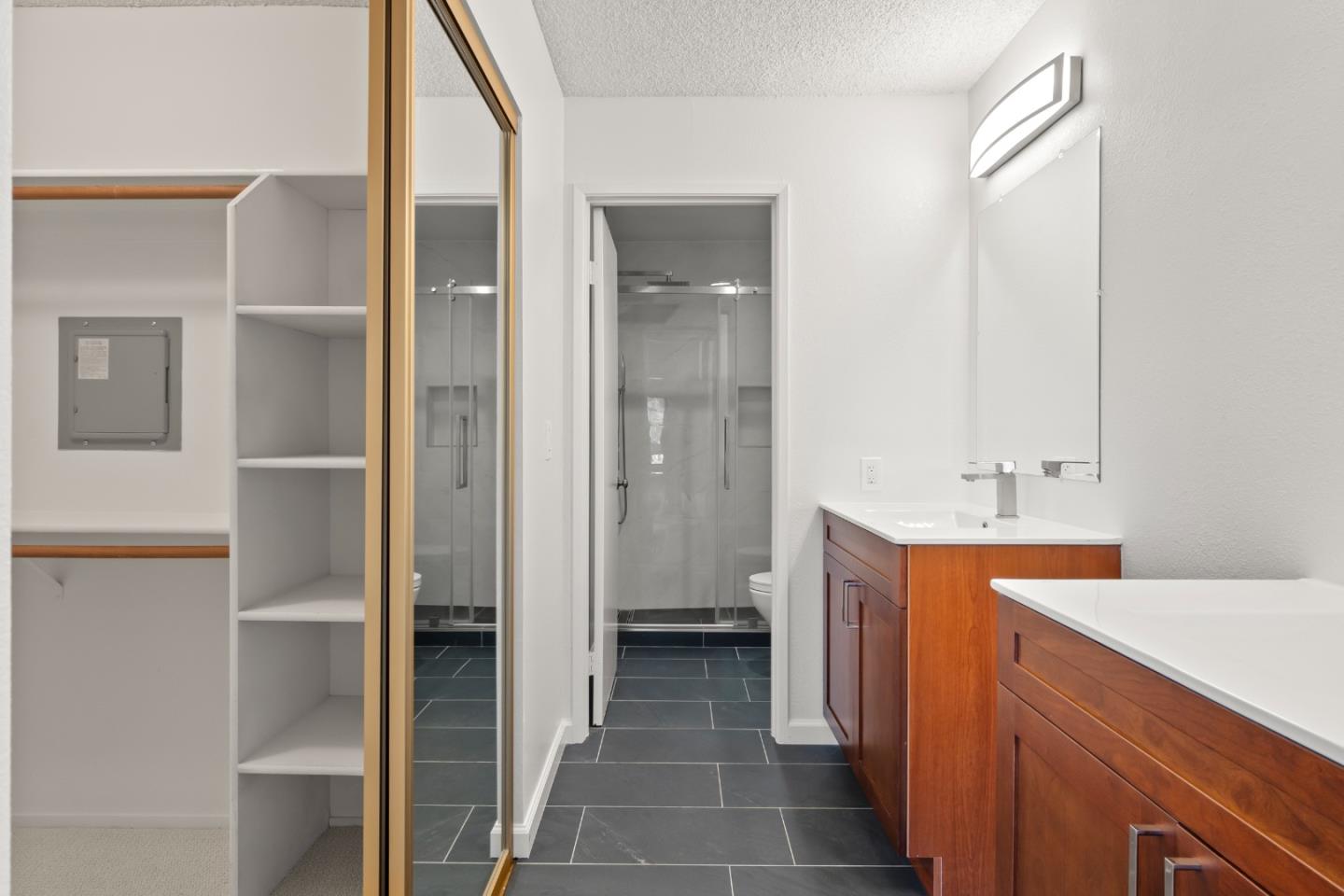 780 Sea Spray LN 208