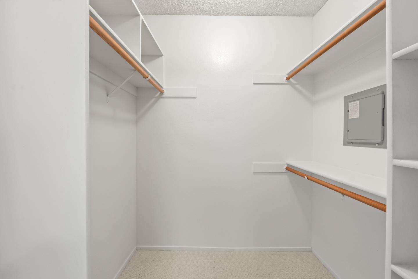 780 Sea Spray LN 208