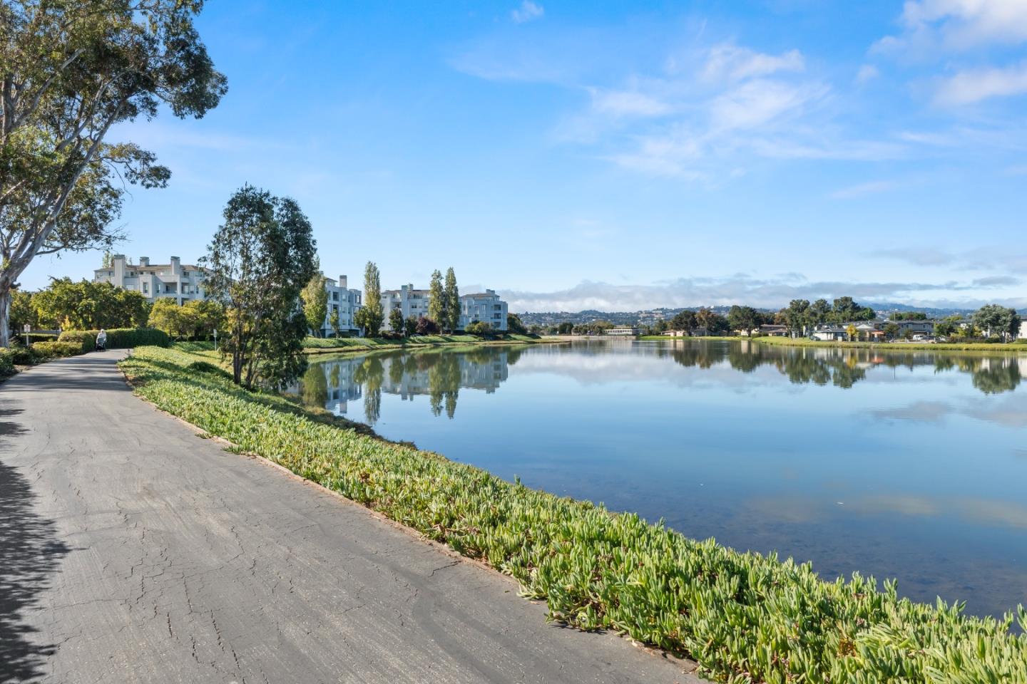 780 Sea Spray LN 208