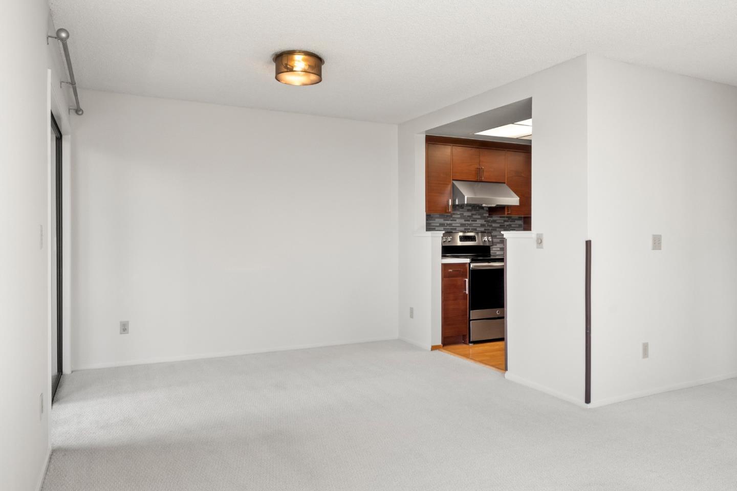 780 Sea Spray LN 208