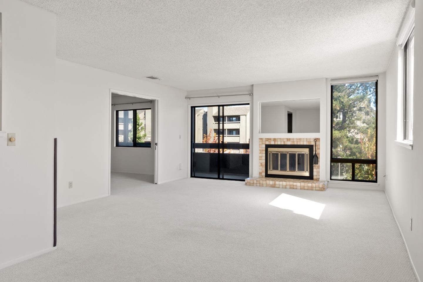 780 Sea Spray LN 208