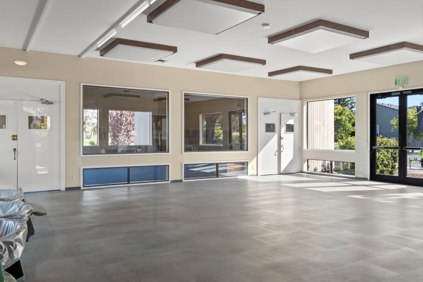 780 Sea Spray LN 208