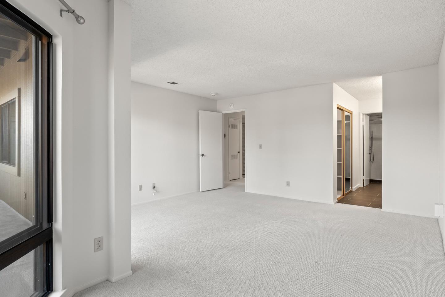 780 Sea Spray LN 208