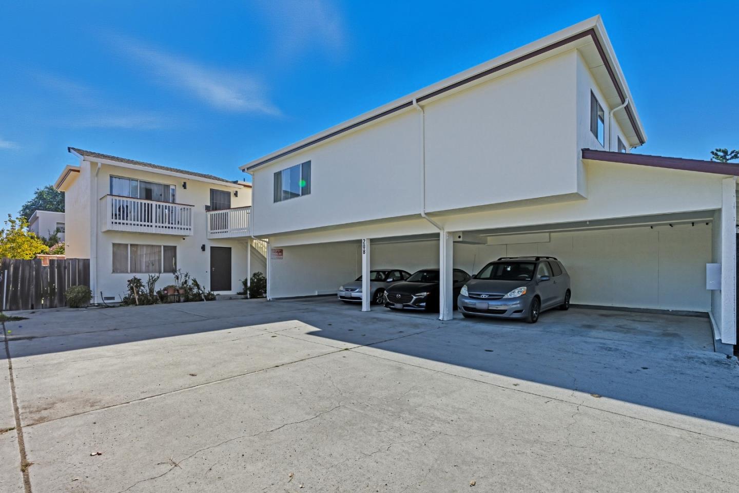 208 3rd Avenue