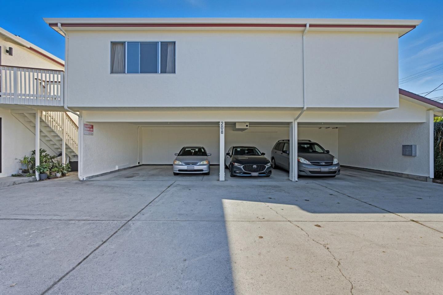 208 3rd Avenue