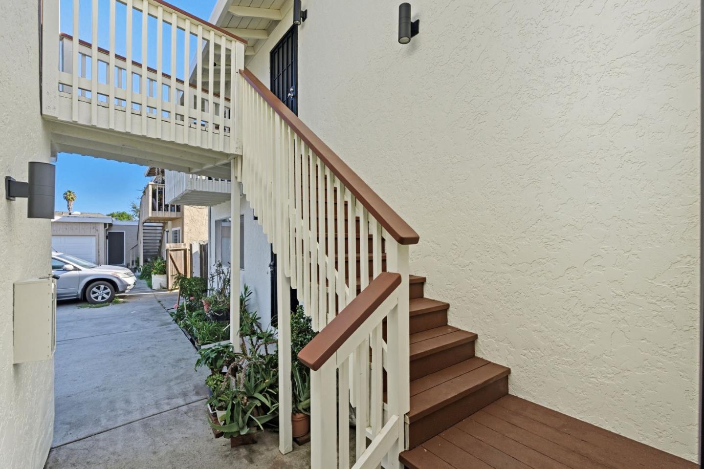 208 3rd Avenue