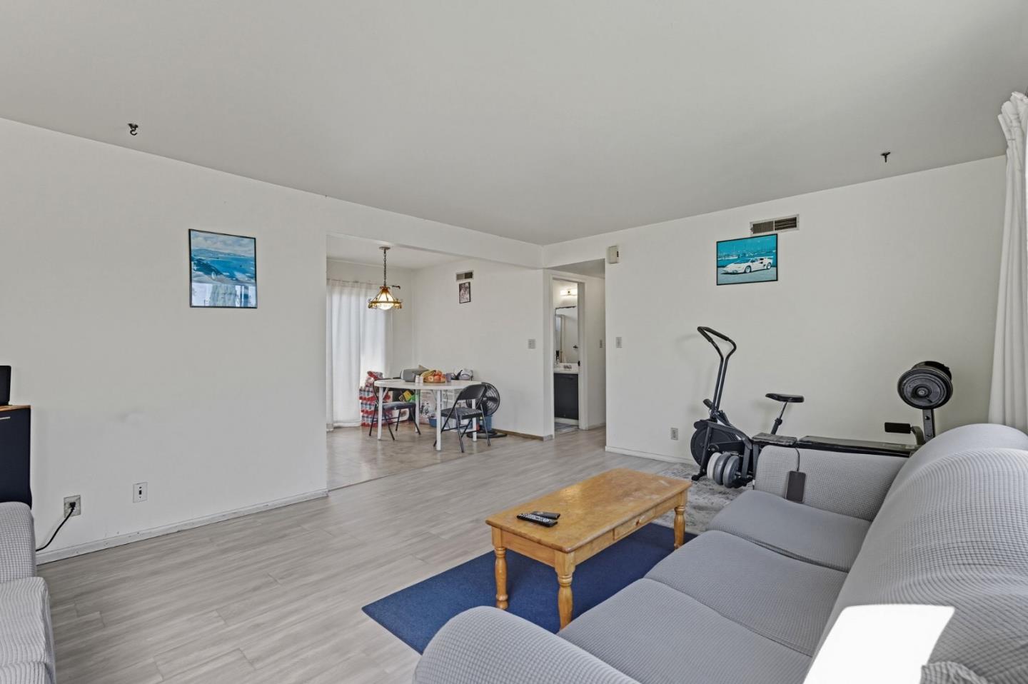 208 3rd Avenue