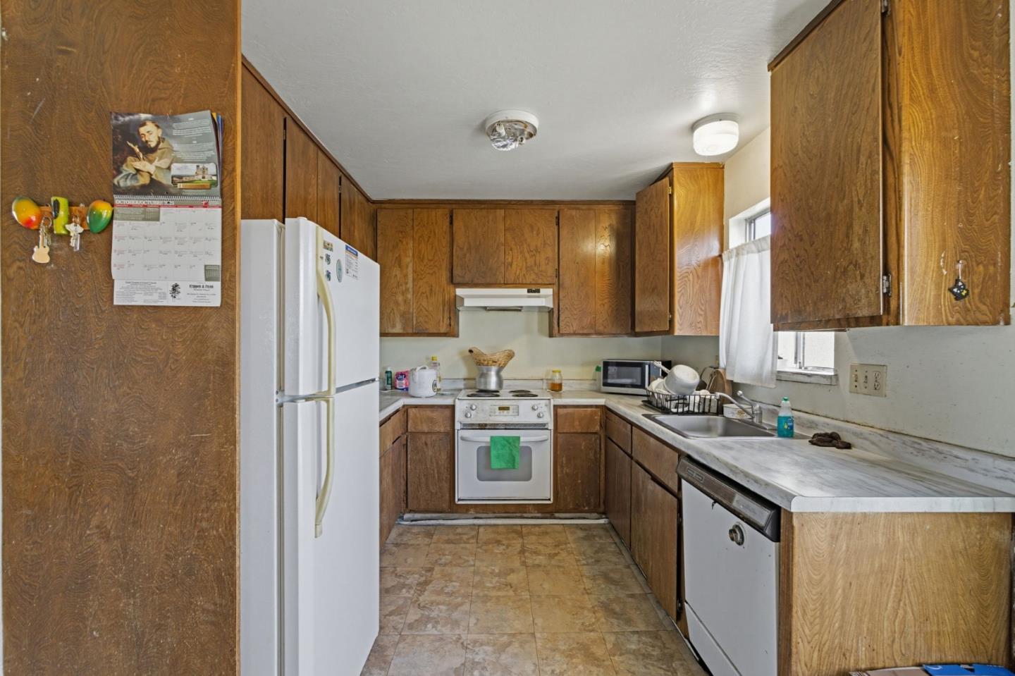 208 3rd Avenue