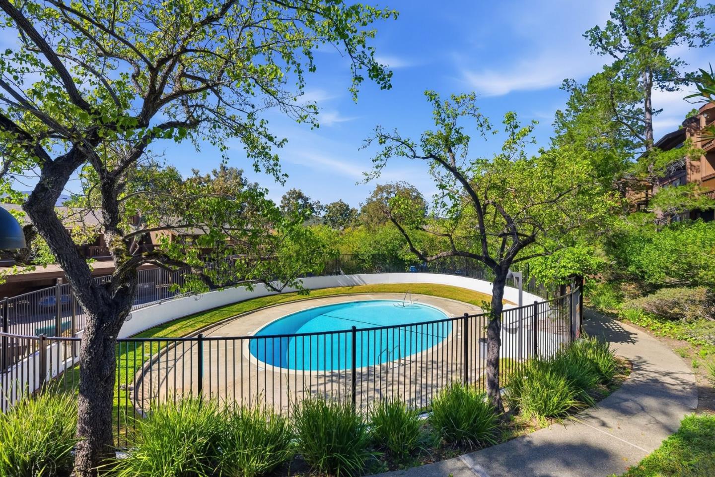 3335 La Mesa Drive 4