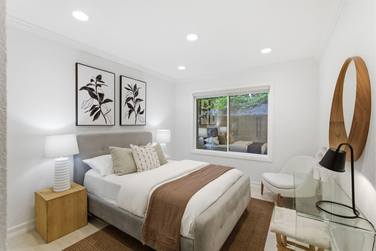 3335 La Mesa Drive 4