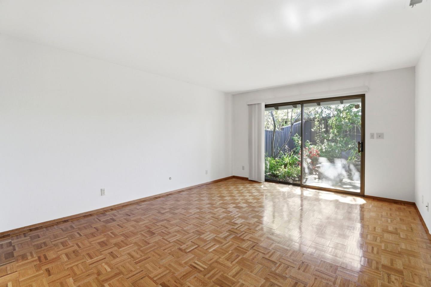 2463 Sharon Oaks Drive