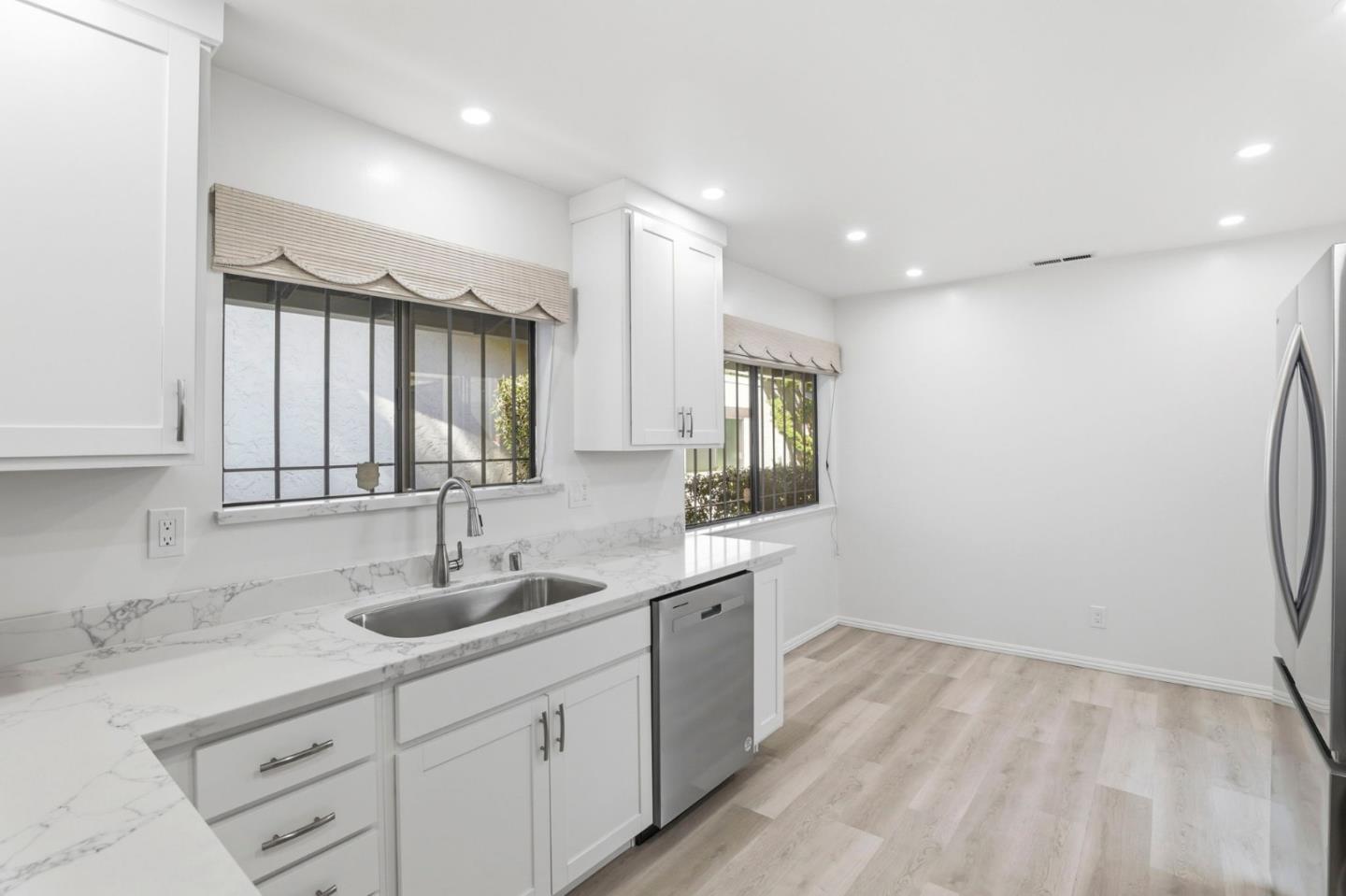 2463 Sharon Oaks Drive