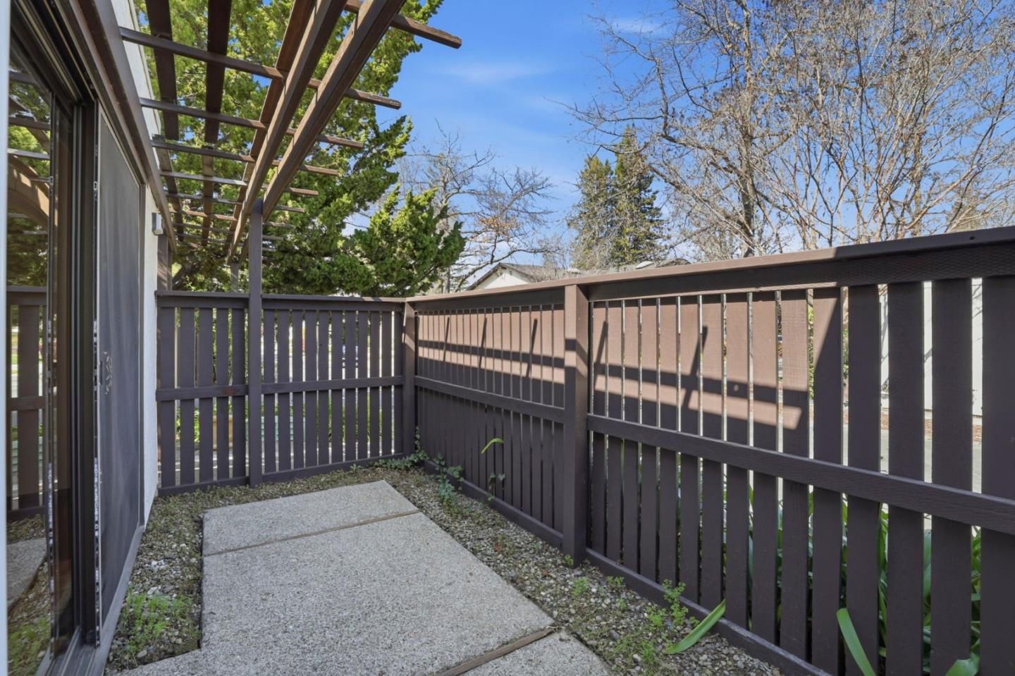 2463 Sharon Oaks Drive