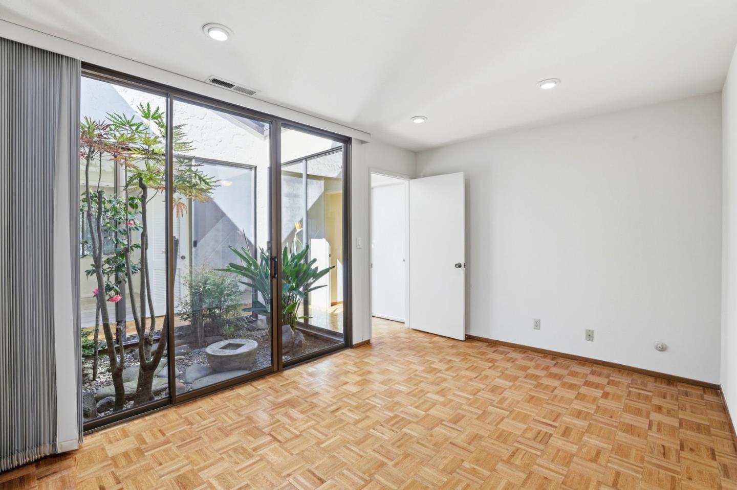 2463 Sharon Oaks Drive