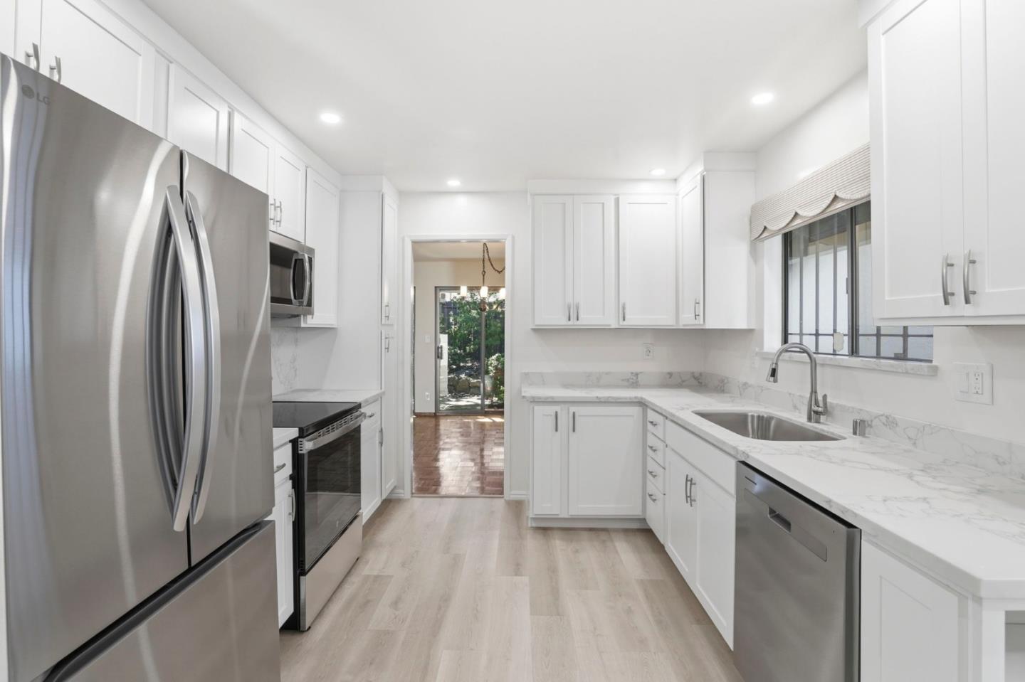 2463 Sharon Oaks Drive