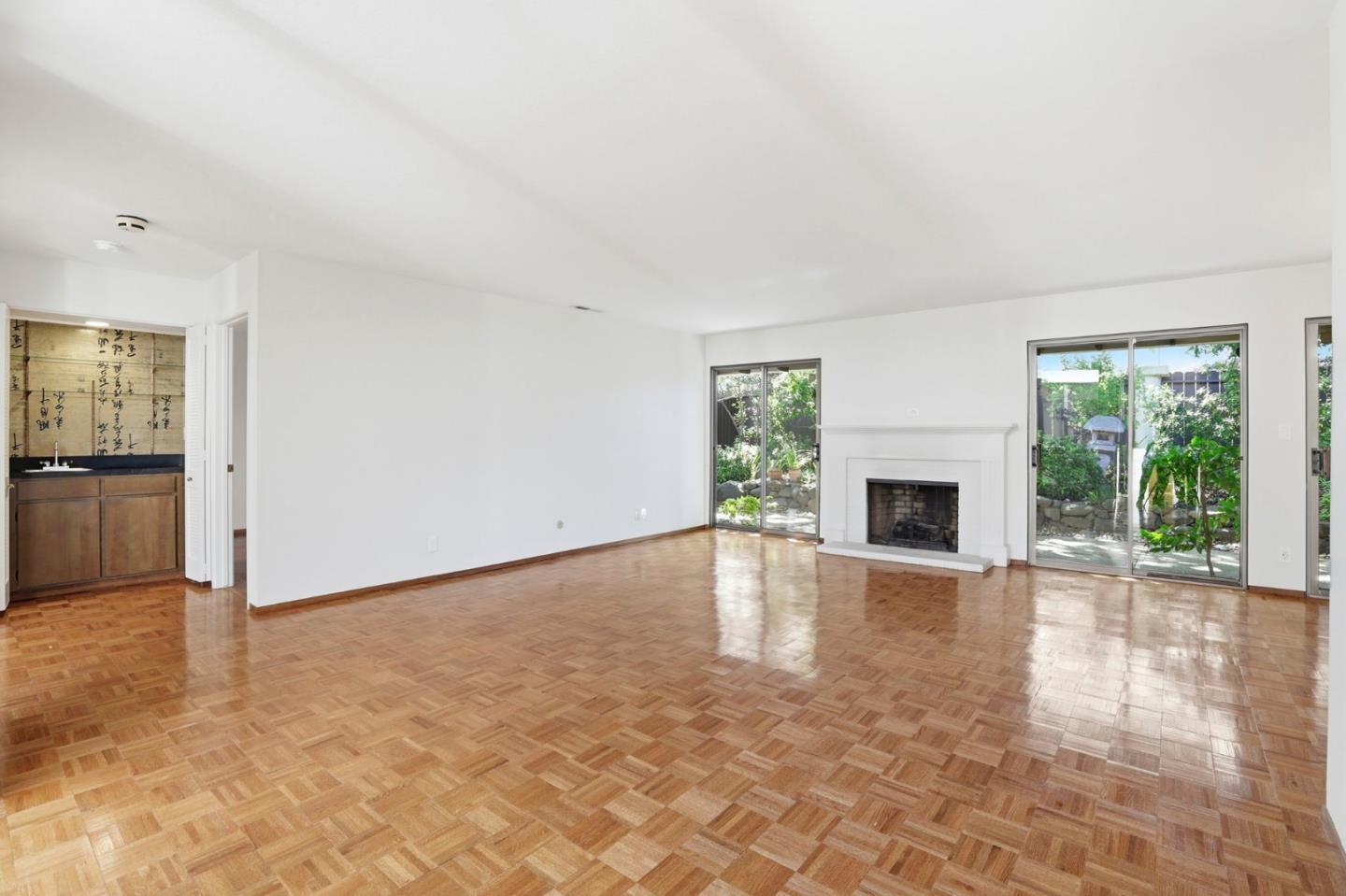 2463 Sharon Oaks Drive