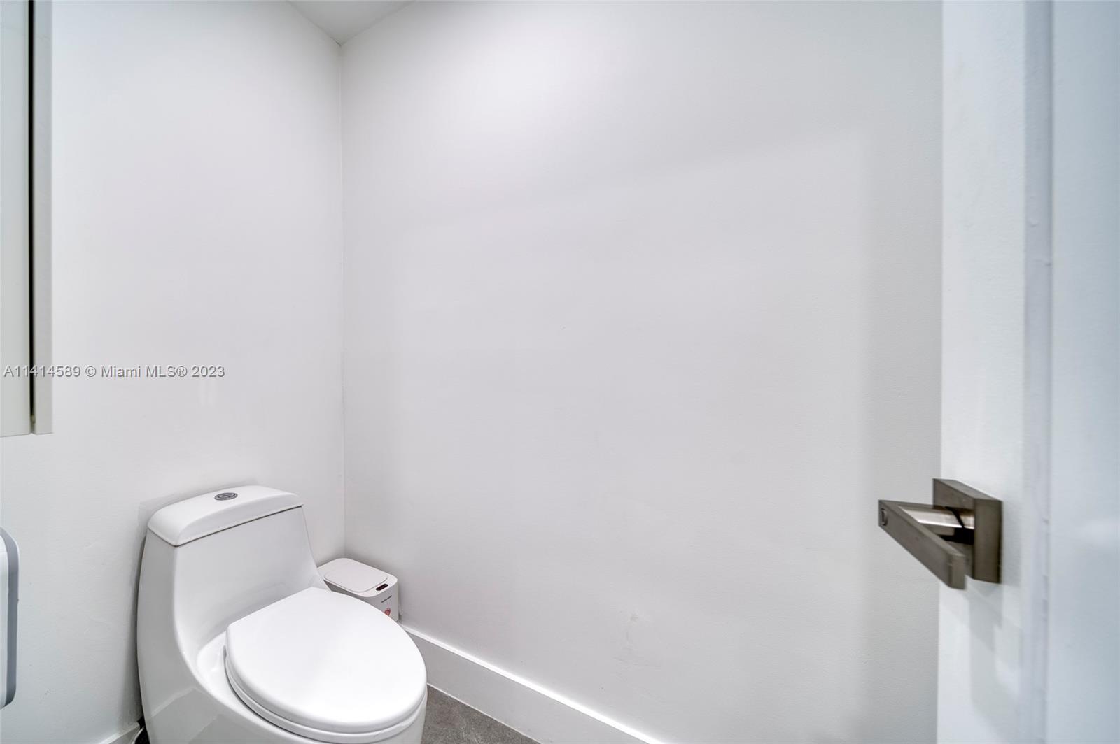 2320 SW 19th Ter