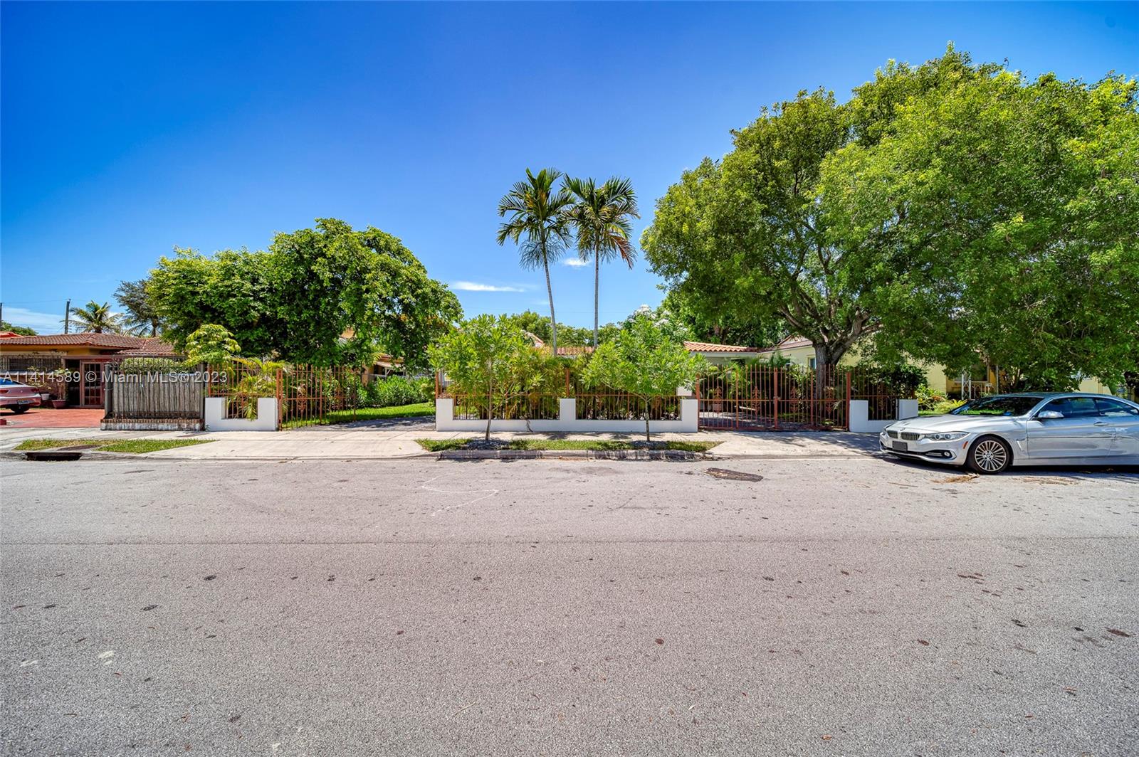 2320 SW 19th Ter