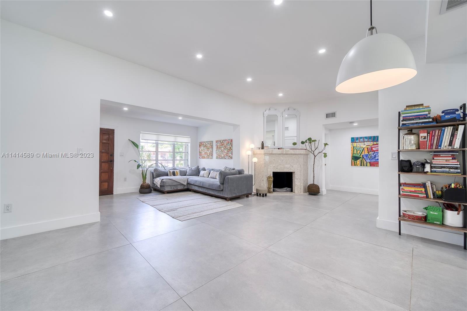 2320 SW 19th Ter
