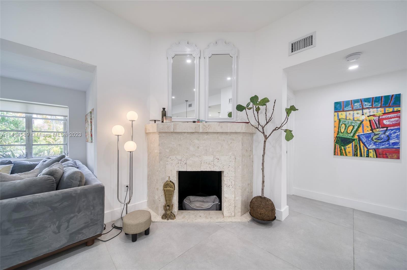 2320 SW 19th Ter