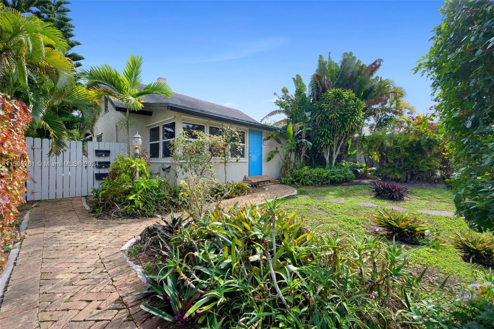 808 NE 17th Ter