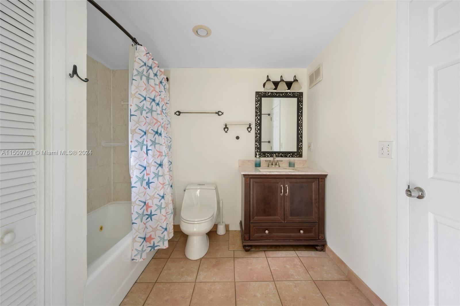 808 NE 17th Ter