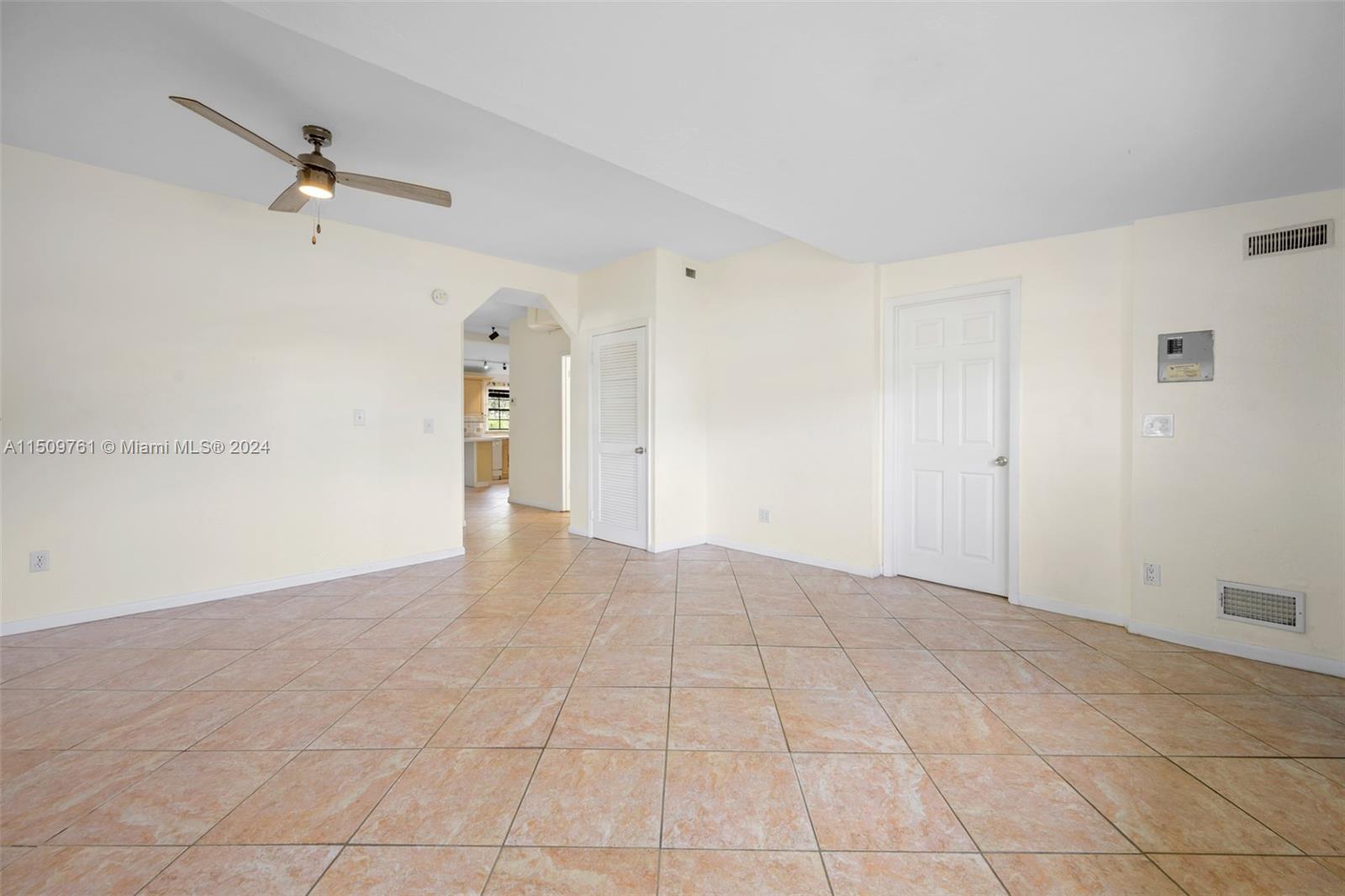 808 NE 17th Ter