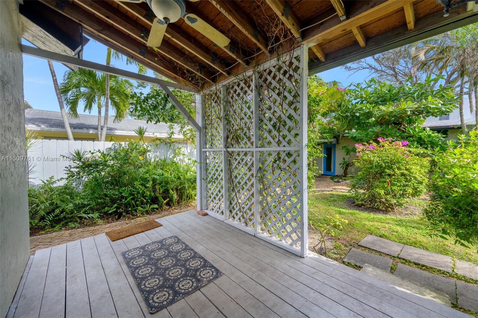 808 NE 17th Ter