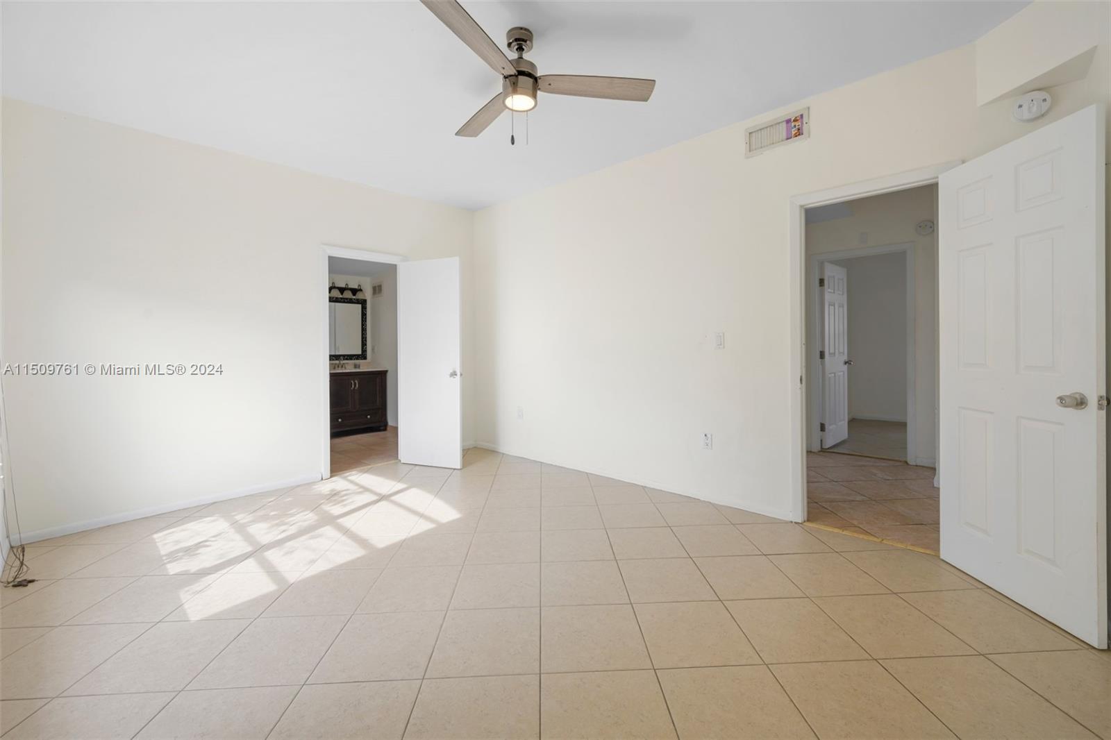 808 NE 17th Ter