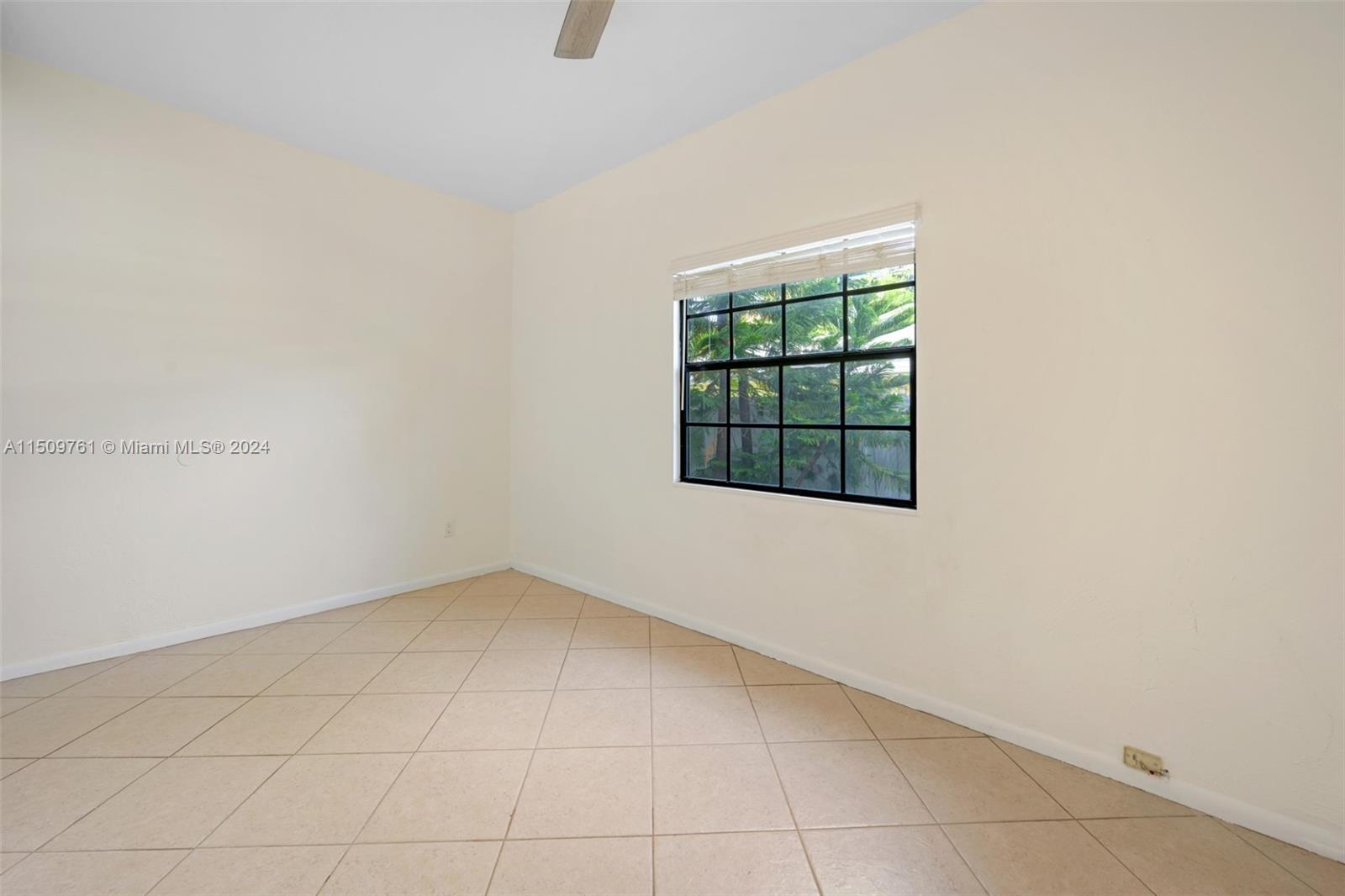 808 NE 17th Ter