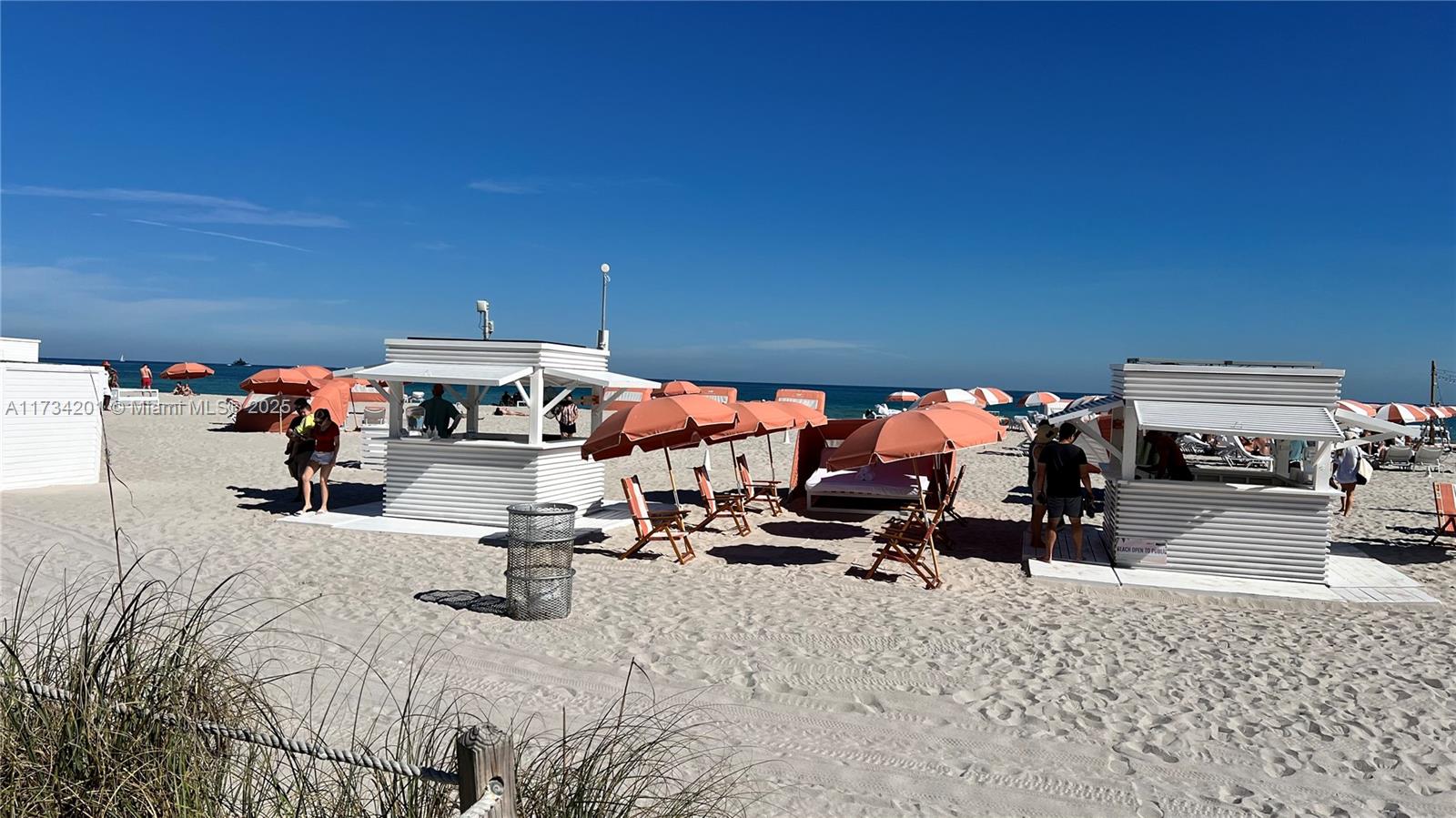 2201 Collins Ave # 1102