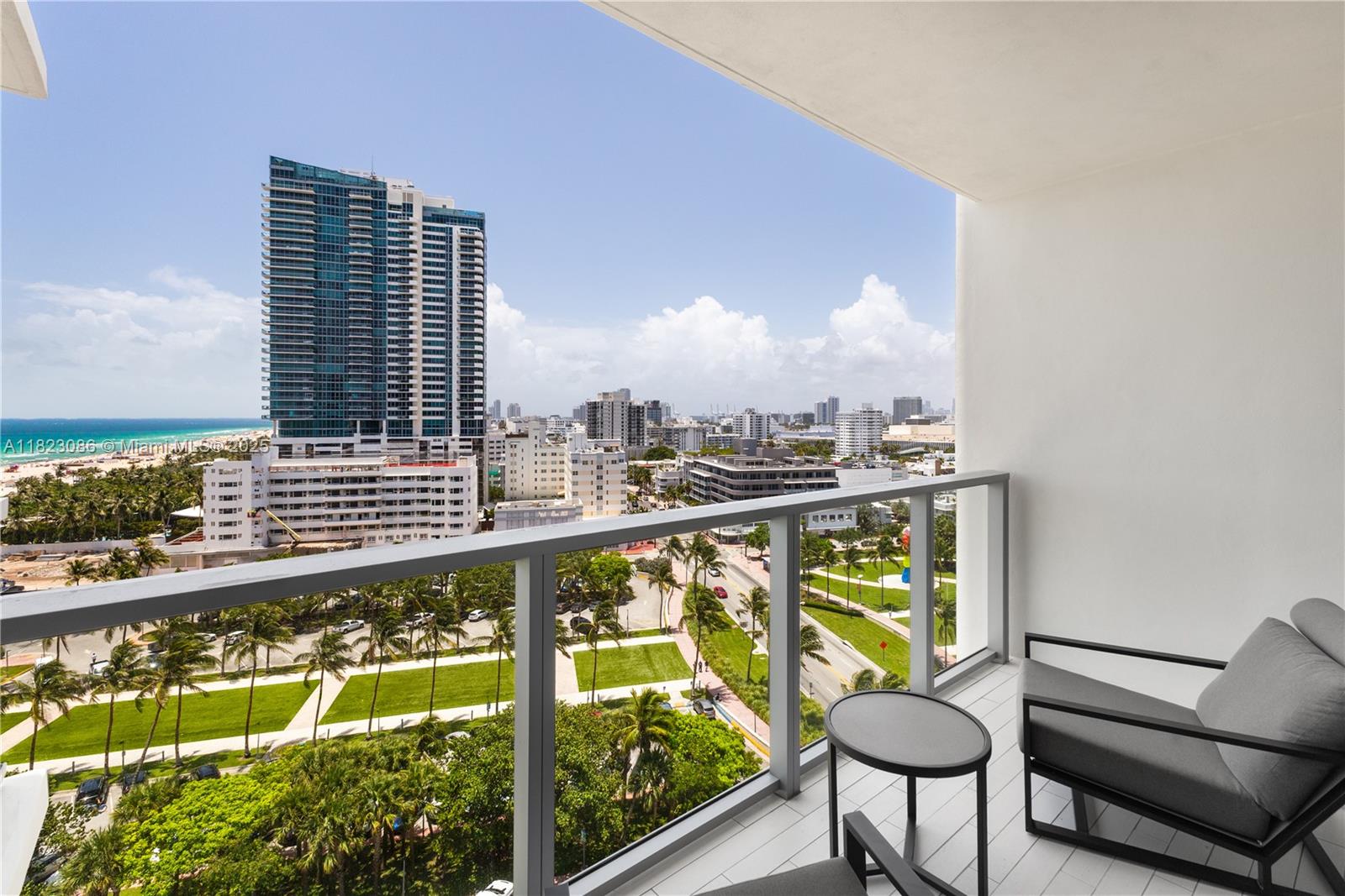 2201 Collins Ave # 1203