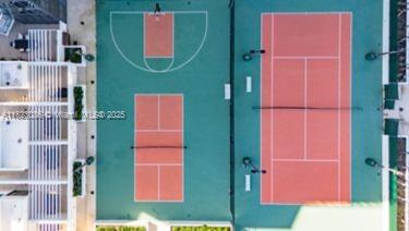 2201 Collins Ave # 1203