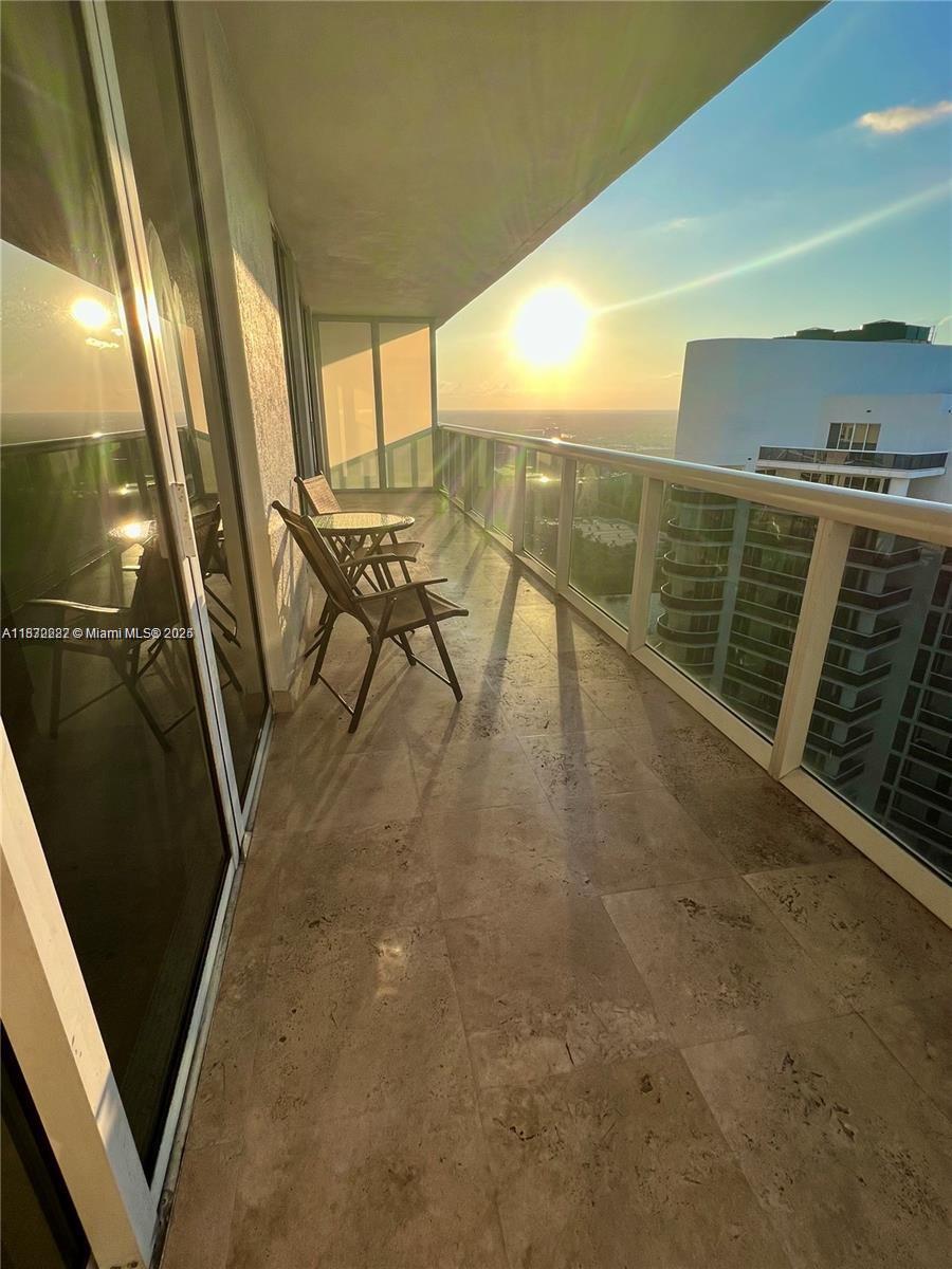 1830 S Ocean Dr # 4611