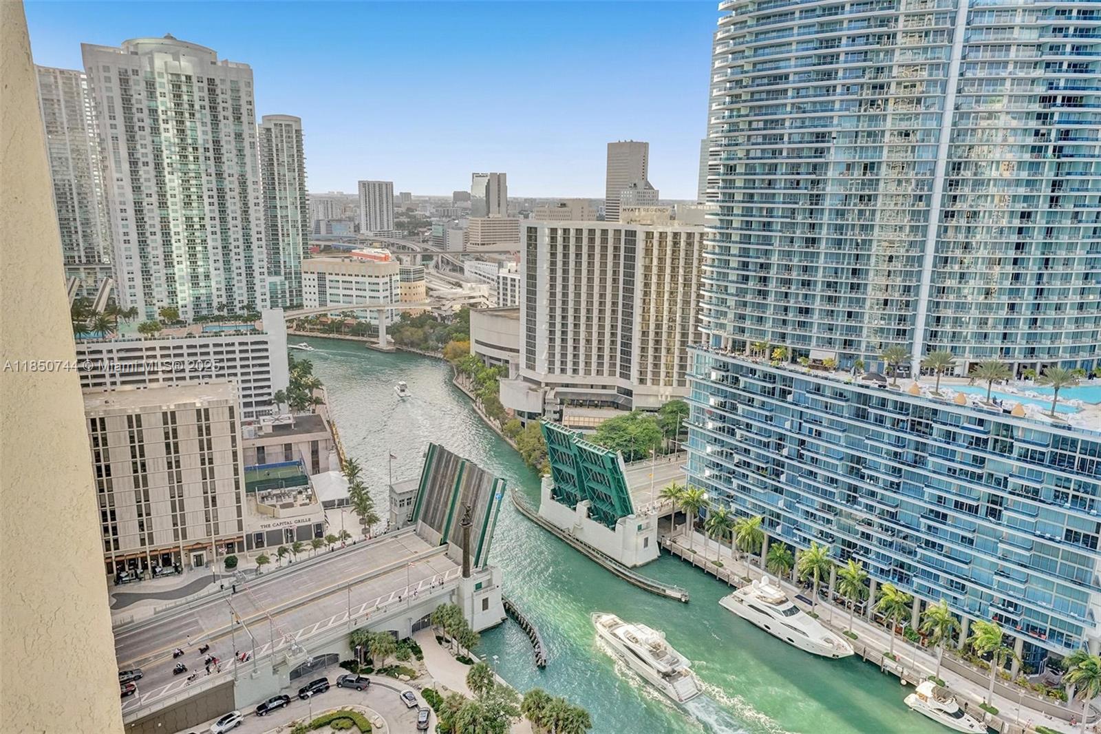 475 Brickell Ave # 3310