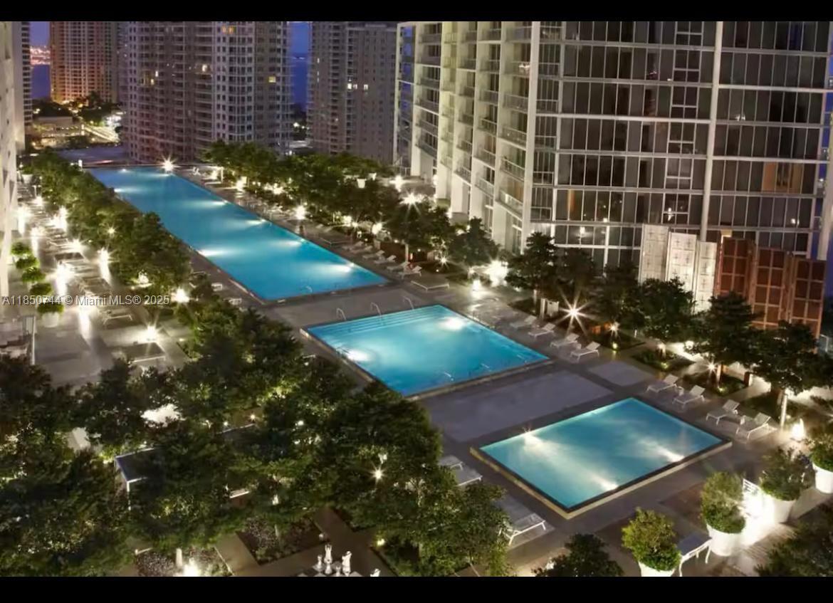 475 Brickell Ave # 3310