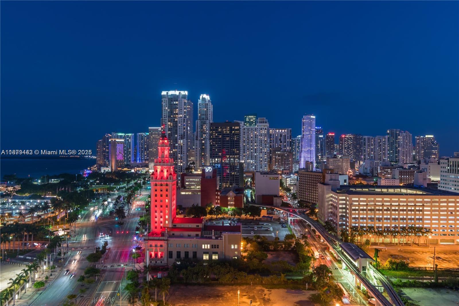 888 Biscayne Blvd # 2103