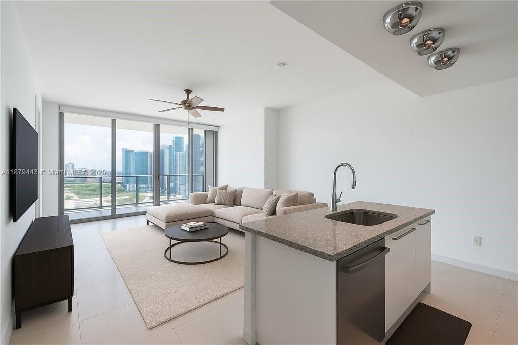 888 Biscayne Blvd # 2103