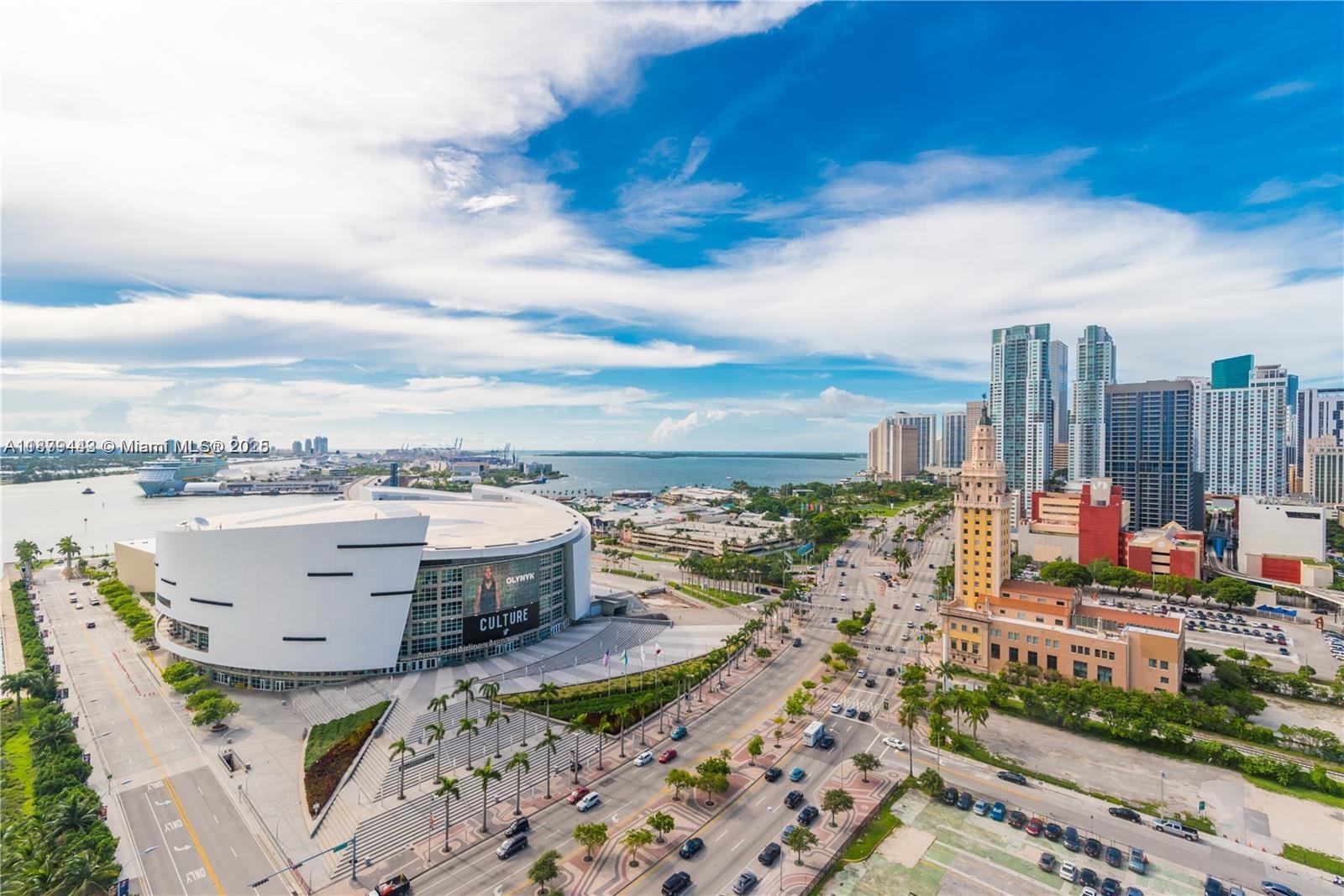 888 Biscayne Blvd # 2103